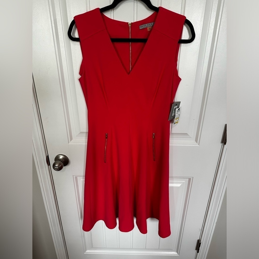 Andrew Marc New York fit and flare Dress Exposed Gold Zipper size 6 NWT